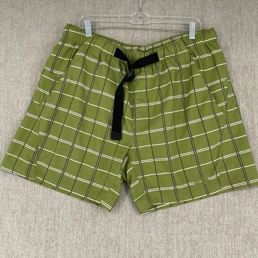 The North Face Class V Belted Board Shorts Mens Large Green Plaid Hiking Swim